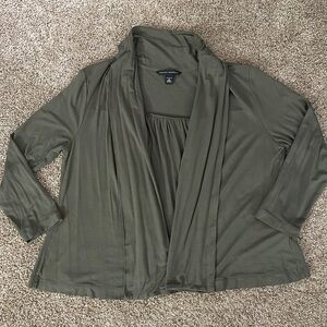 Cropped women’s swing cardigan